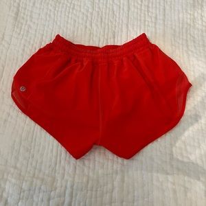 Hotty Hot lululemon shorts 2.5 size 4